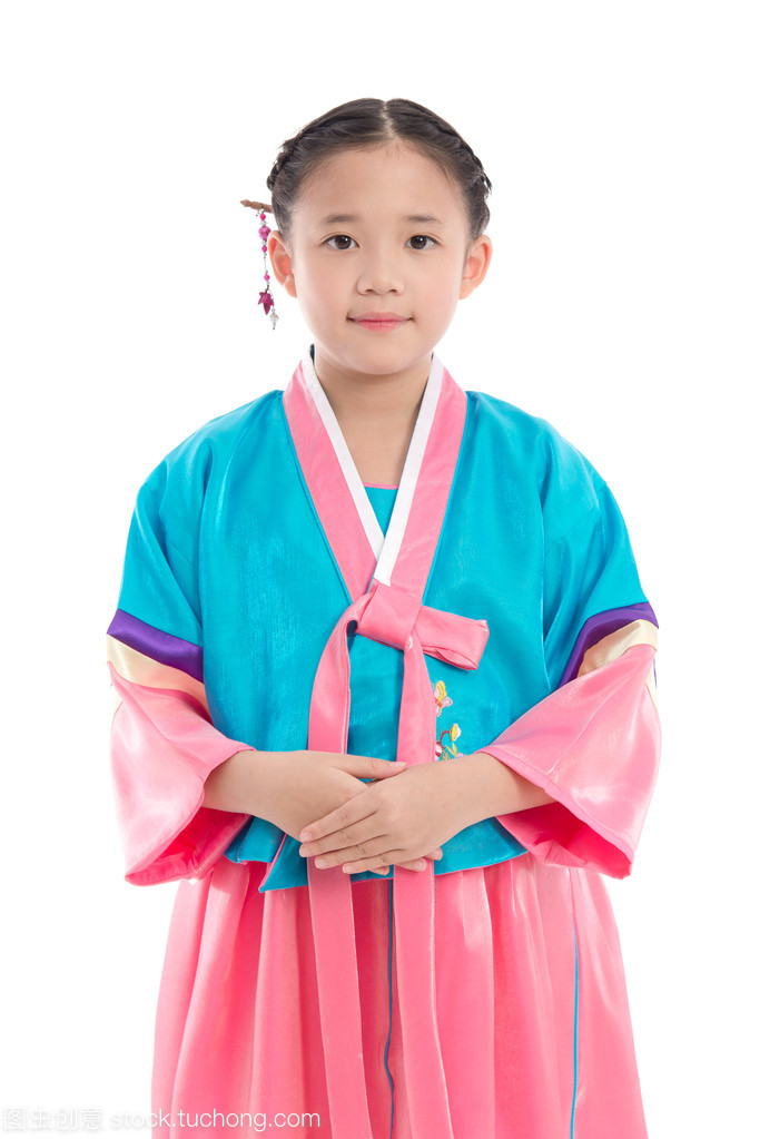 亚洲女孩身着韩国传统服饰